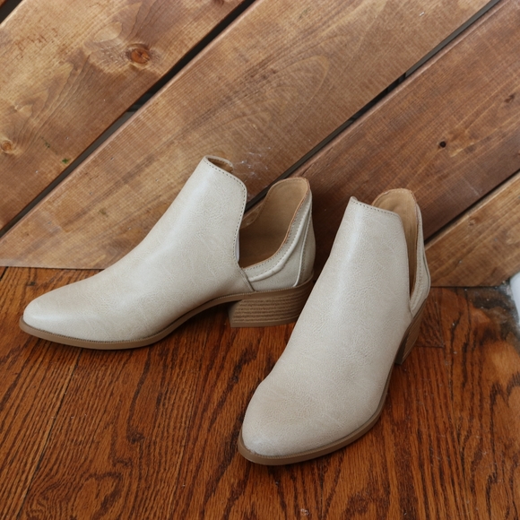 Stone - Picture 3 of 3